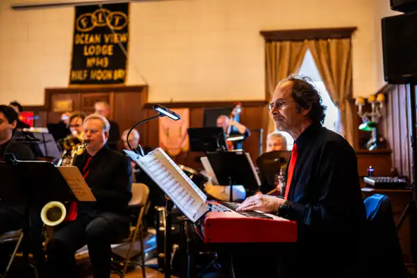 Las Pulgas Big Band Photo